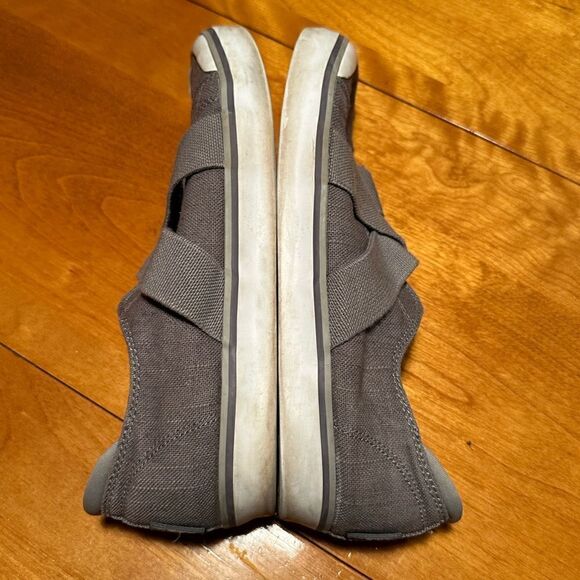 KEEN Elsa III Gore Slip On Women's Slip On size 11 - Picture 3 of 7